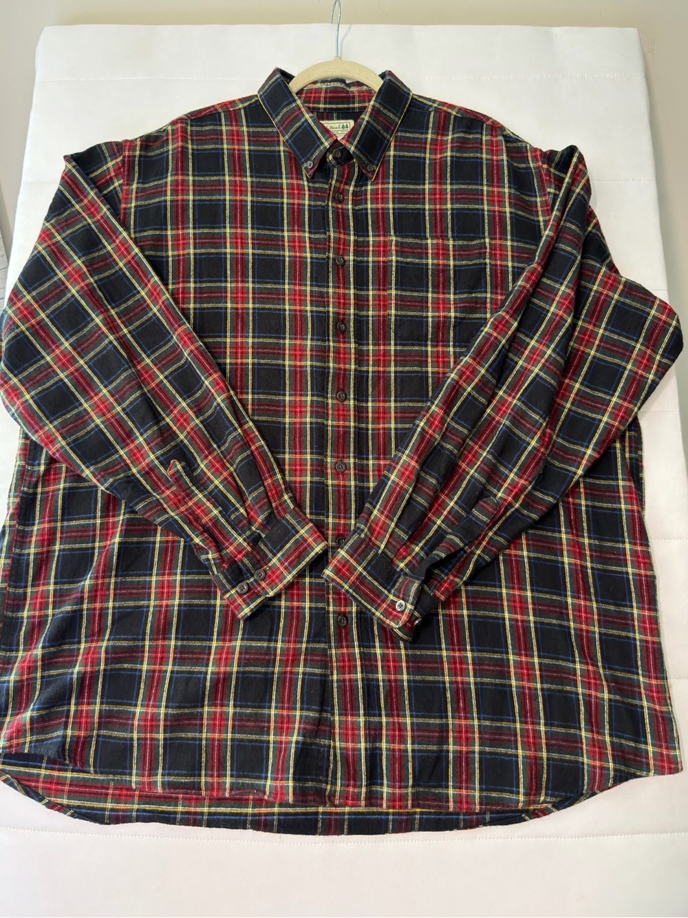 VTG 90’s L.L.Bean Men's Navy Plaid Flannel Button-Down Shirt 100% Cotton 2XLT